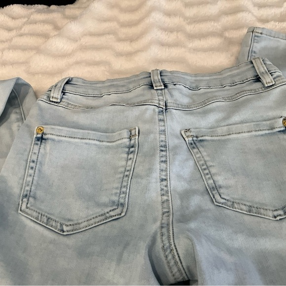 I.n.c. International Concepts Women's Skinny Light Wash Distressed Jean Size 4 - Picture 7 of 11